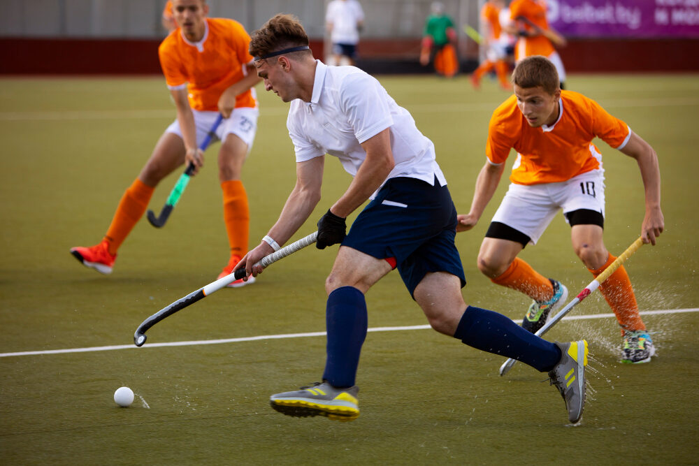 feldhockeyspieler-waehrend-eines-turnierspiels.jpg